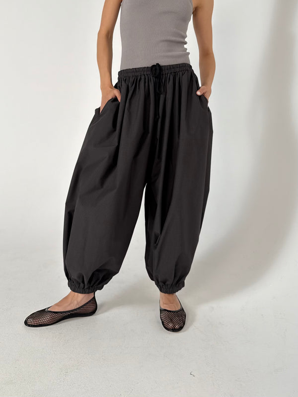 Trousers T604